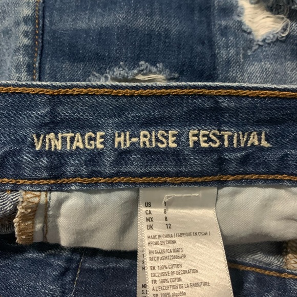American Eagle High rise Festival short! Cute two tone denim! - Picture 3 of 3
